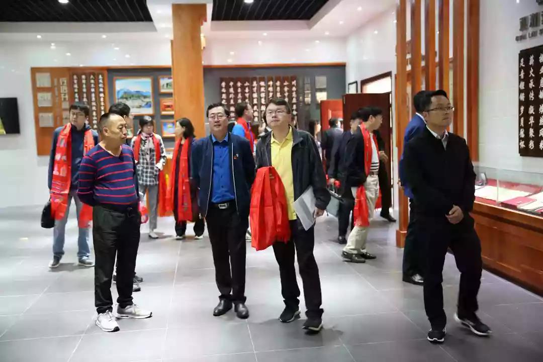教育部考試中心副主任于涵一行赴小金中學調(diào)研