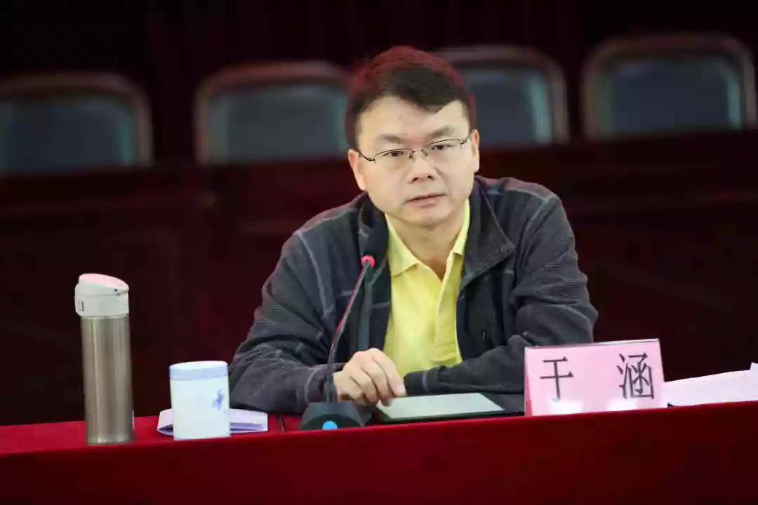 教育部考試中心副主任于涵一行赴小金中學調(diào)研