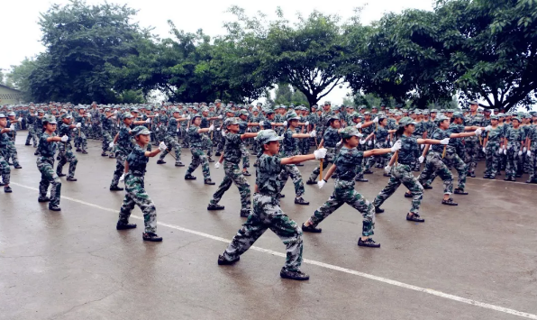 北京師范大學成都實驗學校2019年軍訓