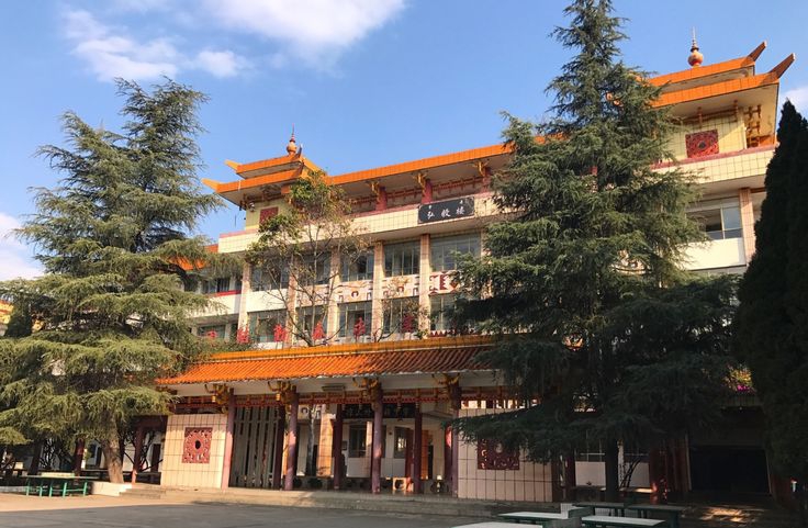 涼山州民族中學(xué)地址在哪里？