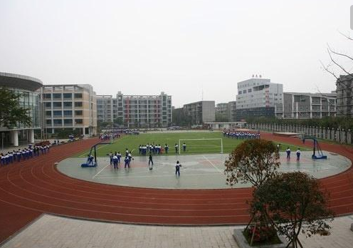 四川大學(xué)附屬中學(xué)（成都十二中）是怎樣的一所學(xué)校？