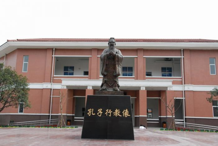 崇慶中學(xué)2018年中考錄取分數(shù)線