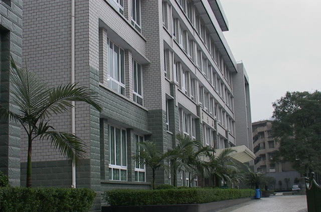 宜賓市第一中學(xué)地址在哪里？