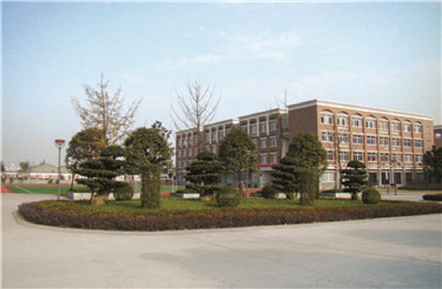 北大附中成都新津?yàn)槊鲗W(xué)校地址在哪里？