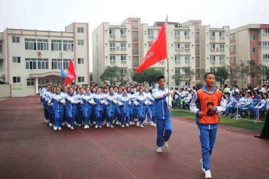 大邑縣實(shí)驗(yàn)中學(xué)聯(lián)系電話是多少？