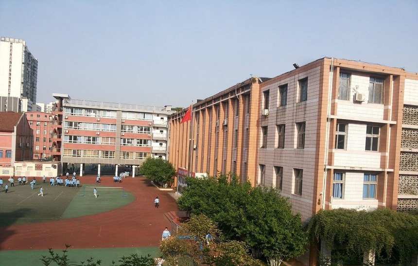 通錦中學環(huán)境怎么樣？