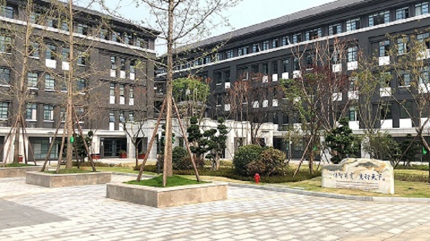 成都第二十中學(xué)校園環(huán)境好不好、怎么樣？