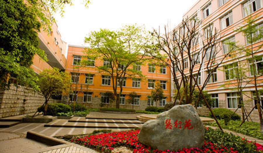 郫縣二中校園環(huán)境怎么樣？