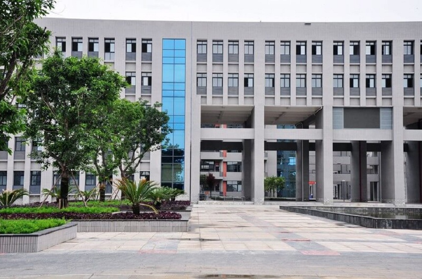 德陽五中校園環(huán)境好嗎？