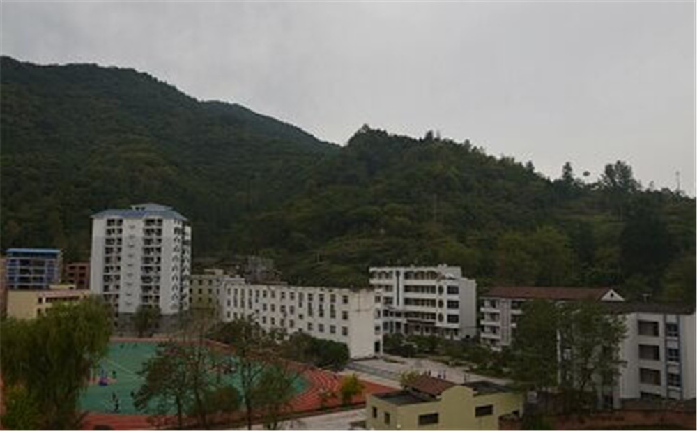 萬源市第二中學(xué)教學(xué)質(zhì)量怎么樣、好不好?