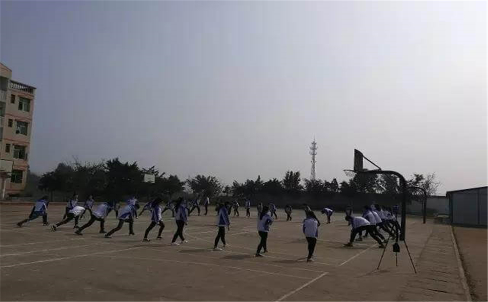 內(nèi)江市第十一中學(xué)2020年中考錄取分?jǐn)?shù)線多少分？