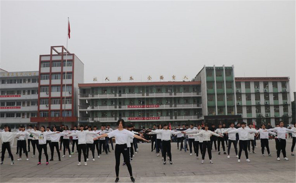 武勝縣協(xié)力中學(xué)2020年的錄取分?jǐn)?shù)是多少？