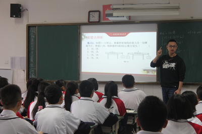 石室白馬中學的環(huán)境怎么樣？