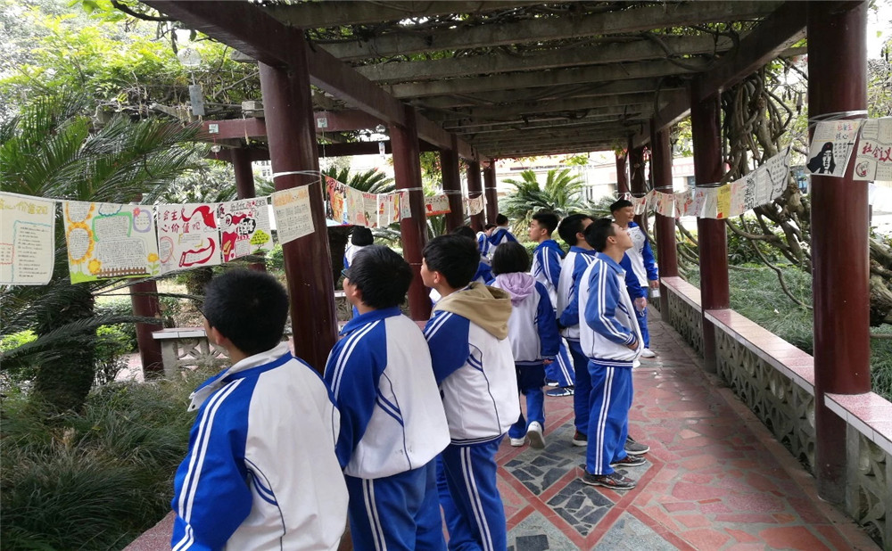 棠湖中學(xué)錄取分?jǐn)?shù)是多少？