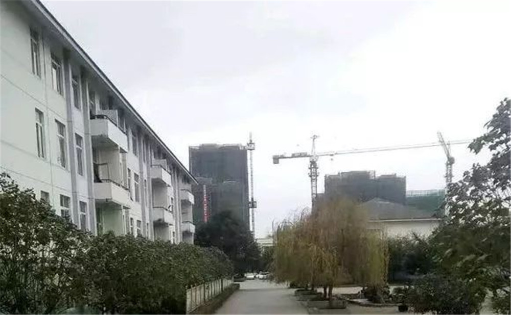 淮口中學去年的錄取分數(shù)線是多少？
