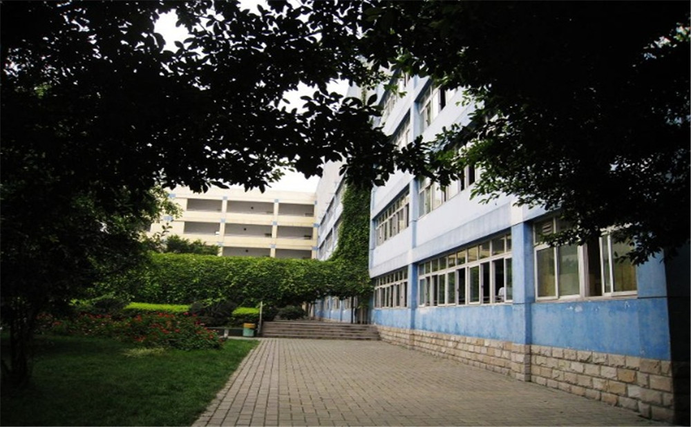 四川師范大學(xué)實(shí)驗(yàn)外國(guó)語學(xué)校近三年的錄取分?jǐn)?shù)是說多少？