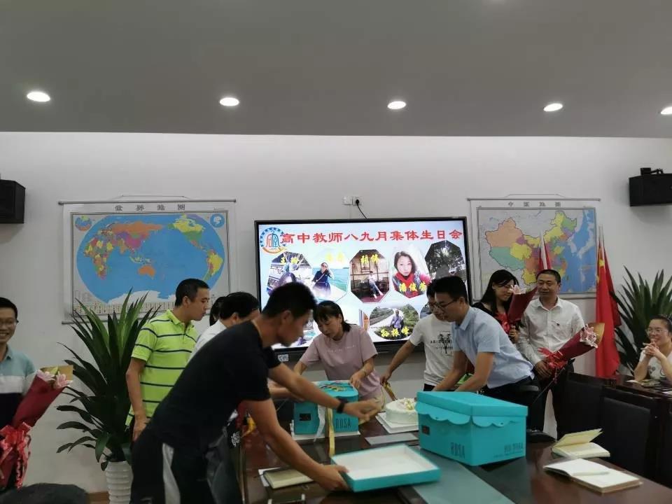 成都石室佳興外國語學(xué)校的升學(xué)率是多少？"佳興.jpg"