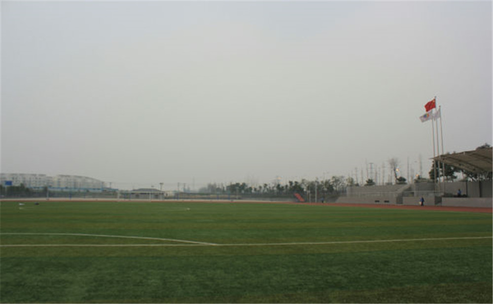 成都七中萬達學(xué)校的高中住宿怎么樣？