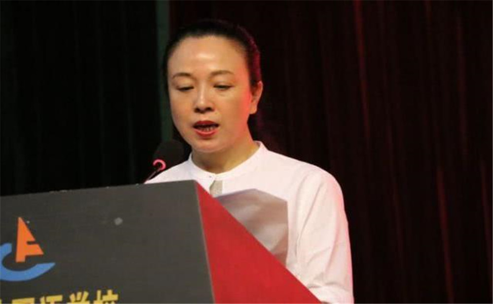 成都外國語學校的學費是多少是多少？