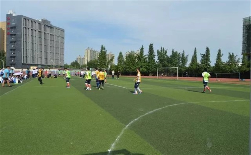 大彎中學去年錄取分數(shù)線是多少？