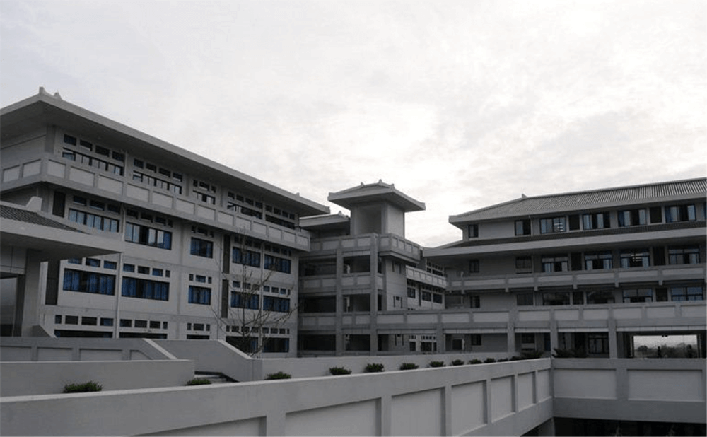 成都石室中學北湖校區(qū)的高中住宿怎么樣？