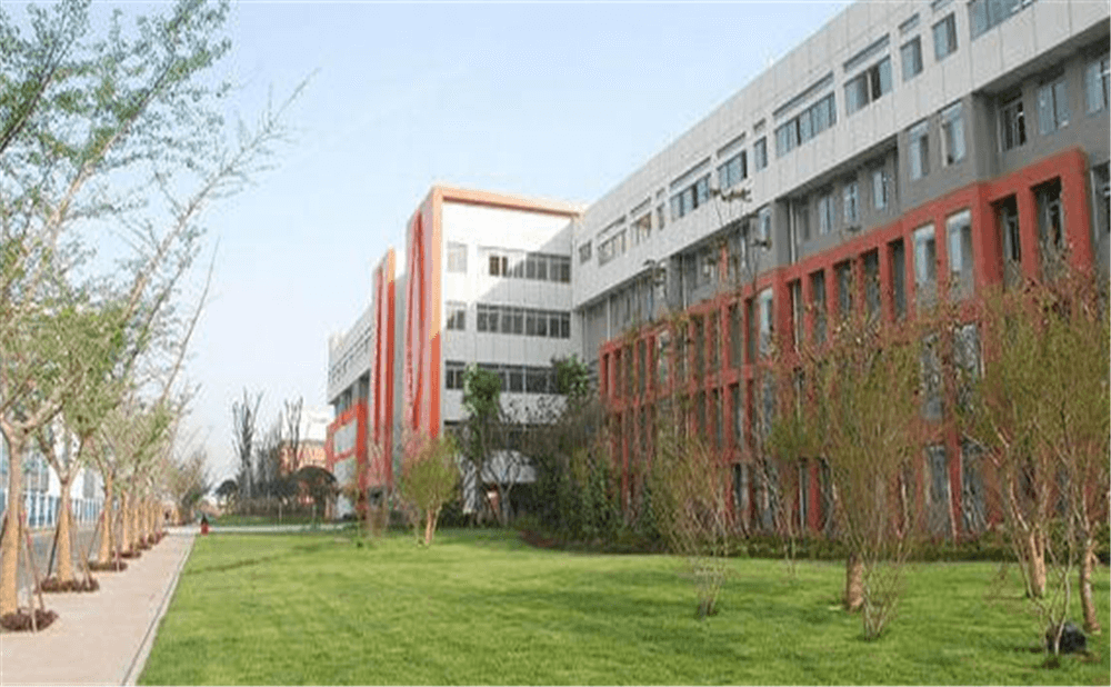 成都經濟技術開發(fā)區(qū)實驗中學的高中住宿怎么樣？