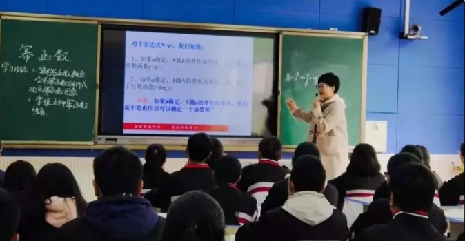 蒲江中學(xué)近三年的錄取分?jǐn)?shù)線是多少？