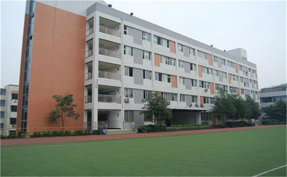 石橋中學(xué)近三年的錄取分?jǐn)?shù)是多少？