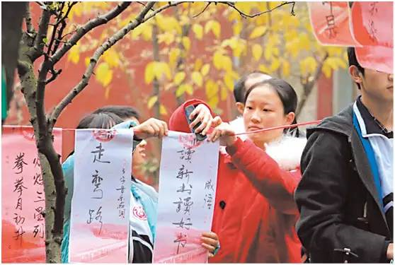 新津中學(xué)的住宿環(huán)境怎么樣？