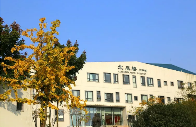 成都實驗外國語學校的錄取分數(shù)線是多少？