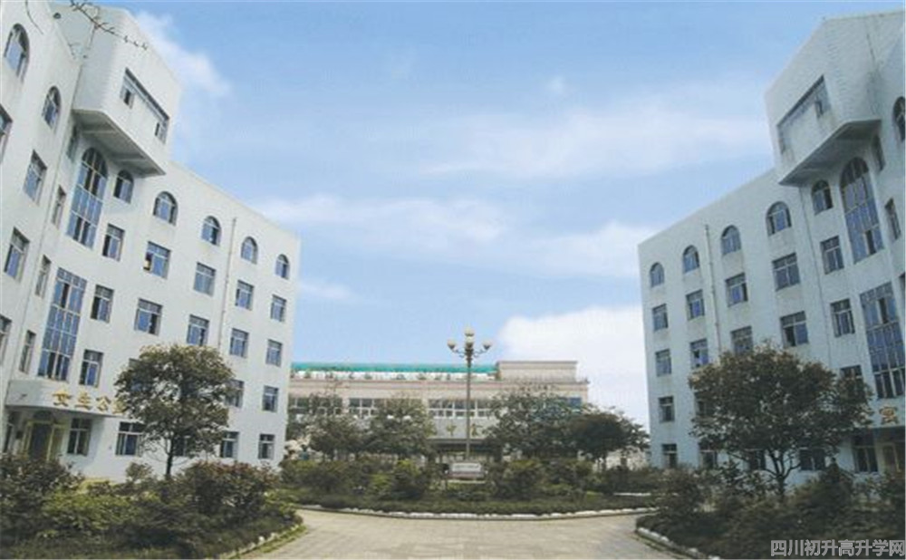彭州中學(xué)的宿舍怎么樣？