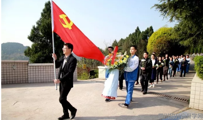 簡陽中學(xué)的本科升學(xué)率是多少？