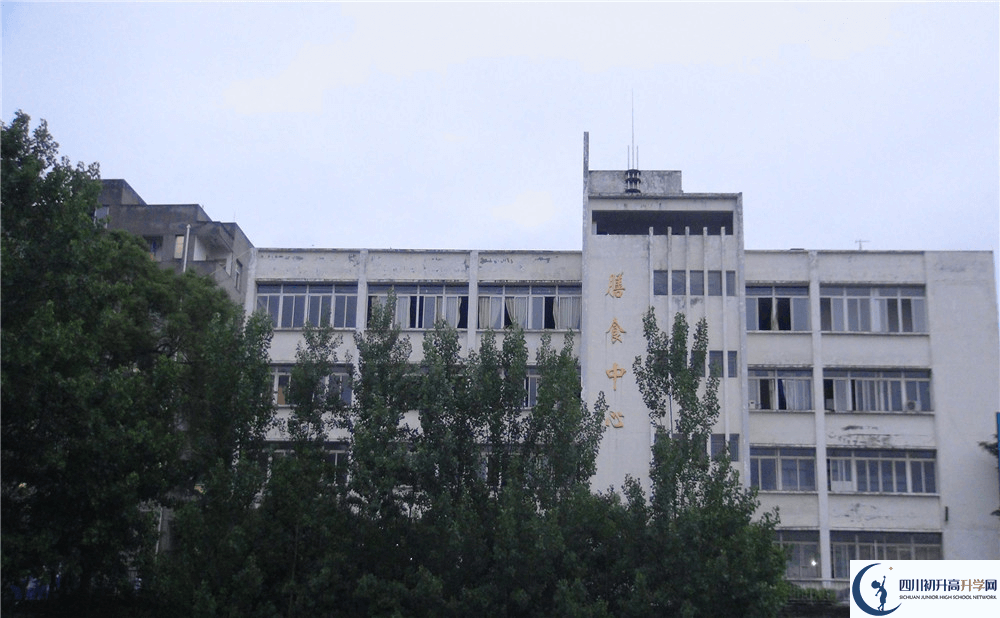 2020年竹篙中學(xué)的升學(xué)率有多少？