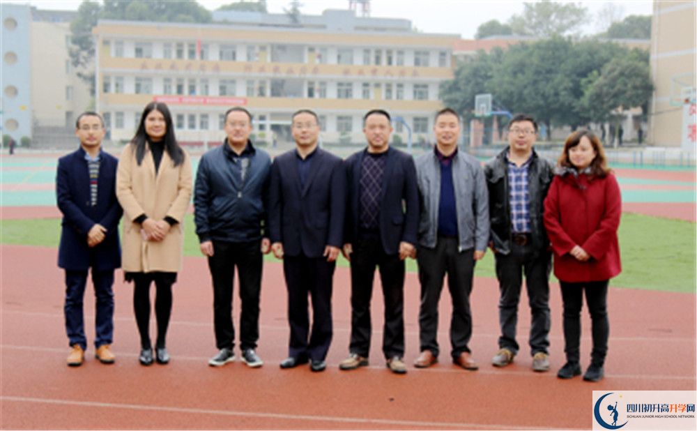 泰興中學初升高的分數(shù)線是多少？