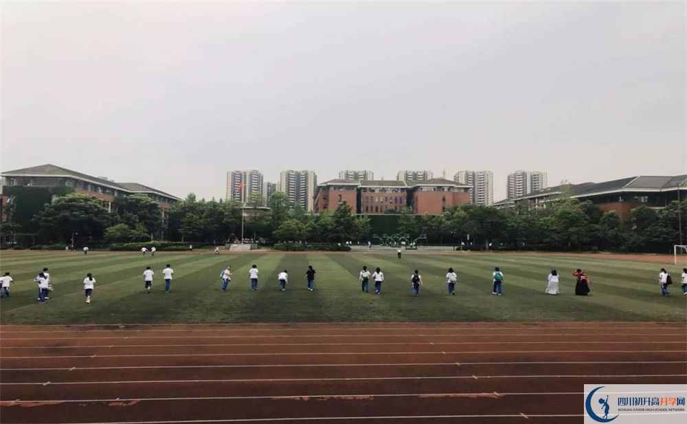 成都七中高新校區(qū)的老師好不好？