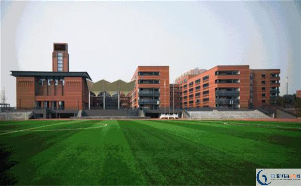 成都實(shí)外新都五龍山學(xué)校的高中住宿好不好？