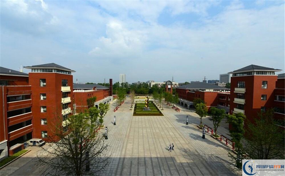 新都一中的高中住宿好不好？