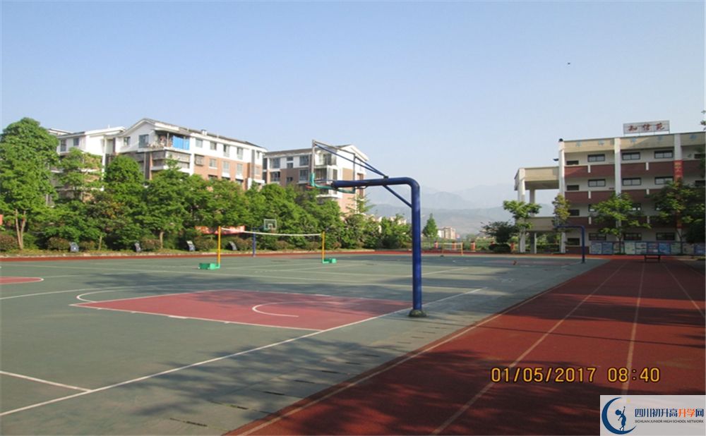 育才學(xué)校（都江堰）的高中住宿好不好？