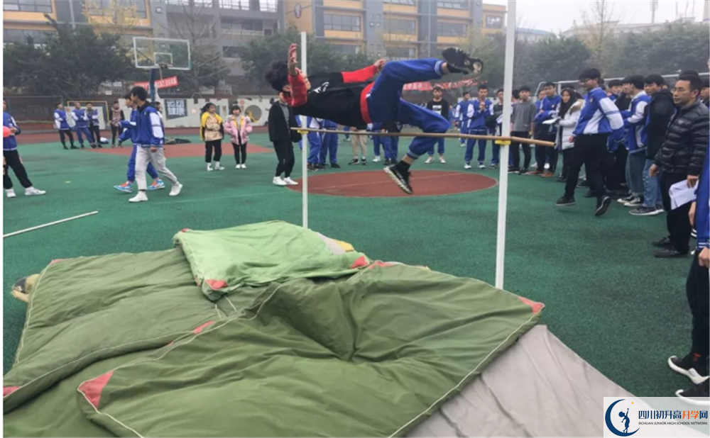 仁壽華達(dá)高中的宿舍好不好？
