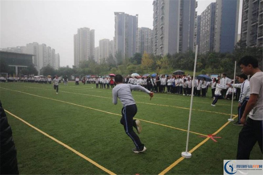 成都市第三中學(xué)高中歷年來的分?jǐn)?shù)線是多少？