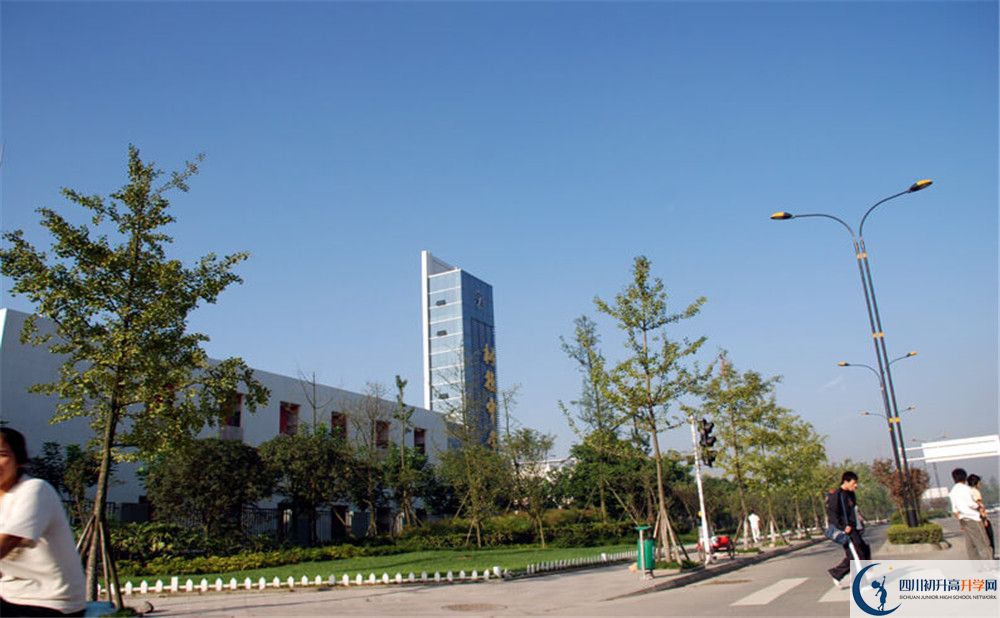 成都樹德中學中高中歷年來的分數(shù)線是多少？