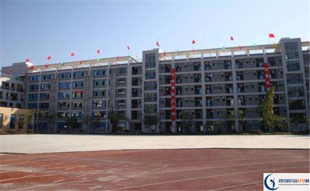 成都十二中（四川大學(xué)附屬中學(xué)）的分?jǐn)?shù)線大概是多少分？