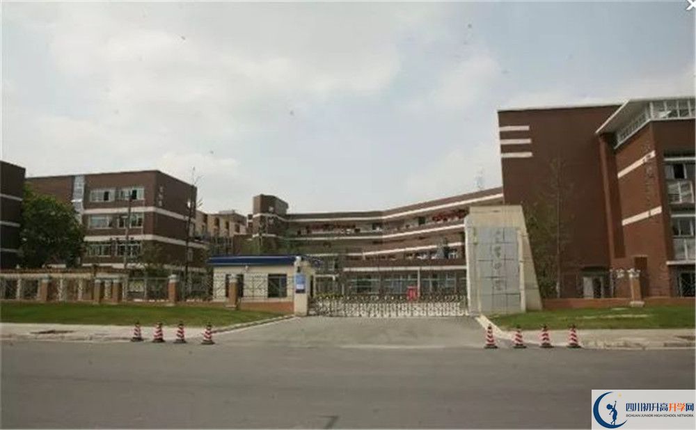 金牛中學(xué)2020年清華北大上人數(shù)是多少？