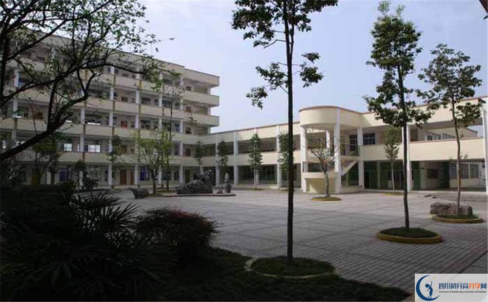 都江堰外國語實驗學校住宿條件怎么樣？