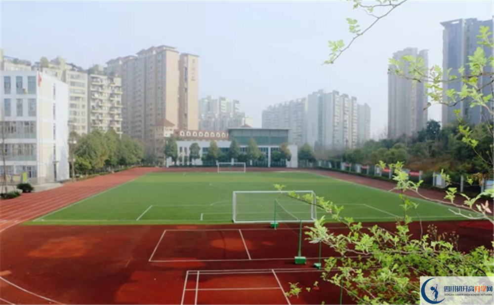 成都市第三中學(xué)初升高向外地招生嗎？