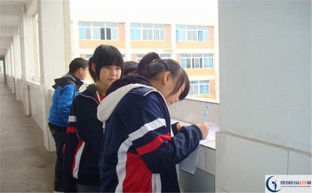 大邑縣實(shí)驗(yàn)中學(xué)的自主招生分?jǐn)?shù)是多少分？