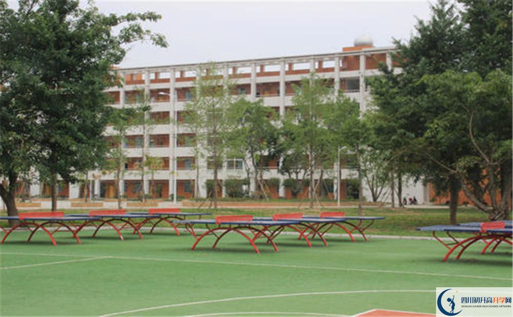 金堂實(shí)驗(yàn)中學(xué)的地址怎么走？
