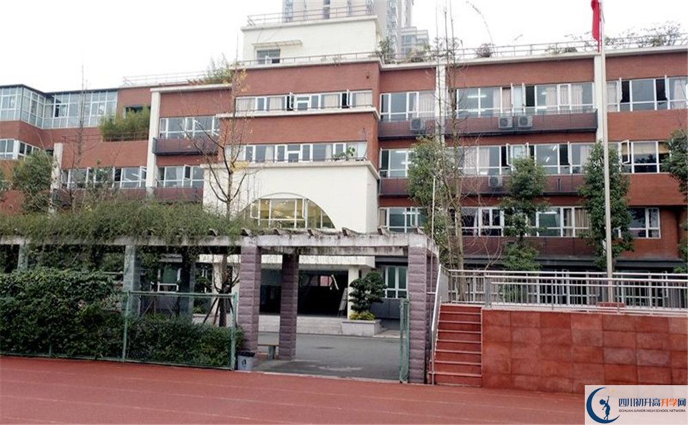 成都七中八一學(xué)校高中部地址在哪里看？