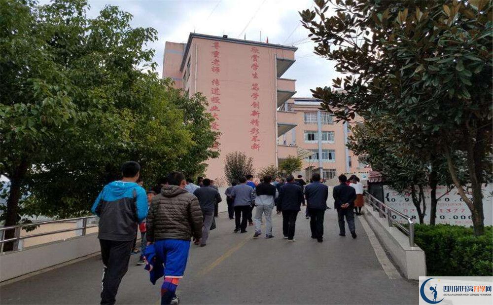 大彎中學(xué)2020年保送清華北大的人數(shù)有多少？