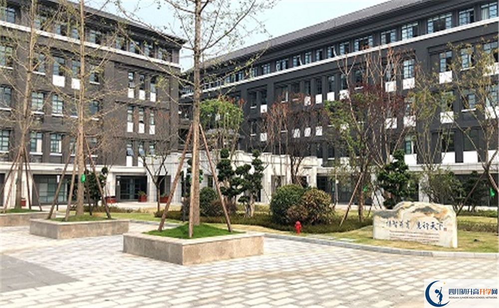 成都二十中平行班與實(shí)驗(yàn)班差多少？